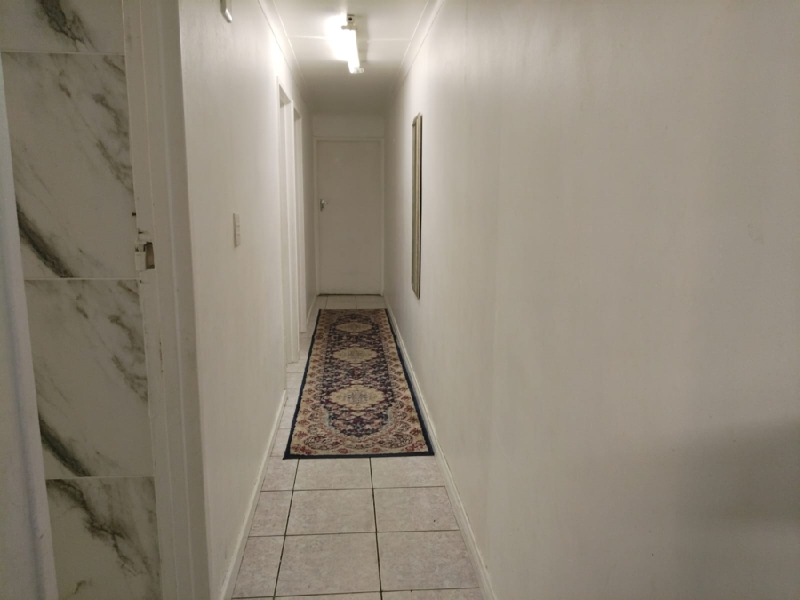 3 Bedroom Property for Sale in Portlands Western Cape